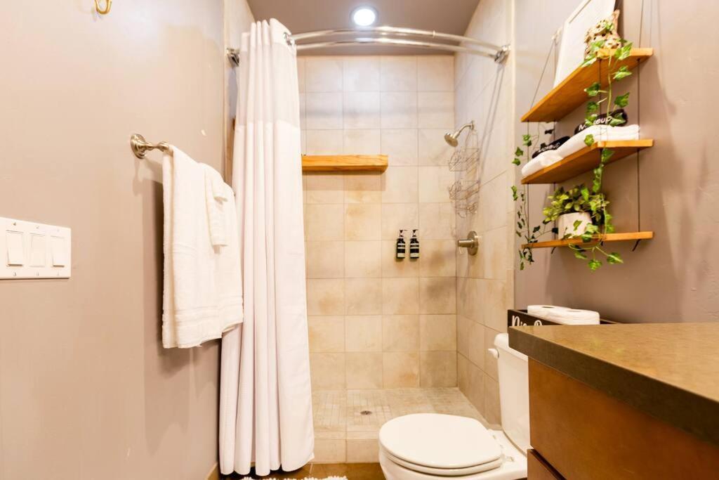 2Br Home W Parking Downtown Charm In Full Bloom! Tucson Extérieur photo