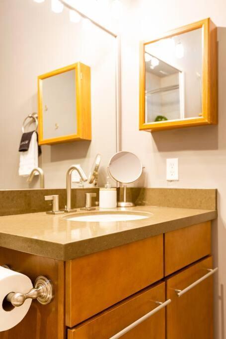 2Br Home W Parking Downtown Charm In Full Bloom! Tucson Extérieur photo